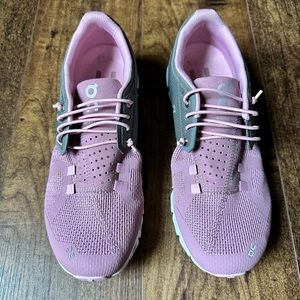 ON Running Cloud Shoe Pink/Grey/White Women’s SZ 7.5
